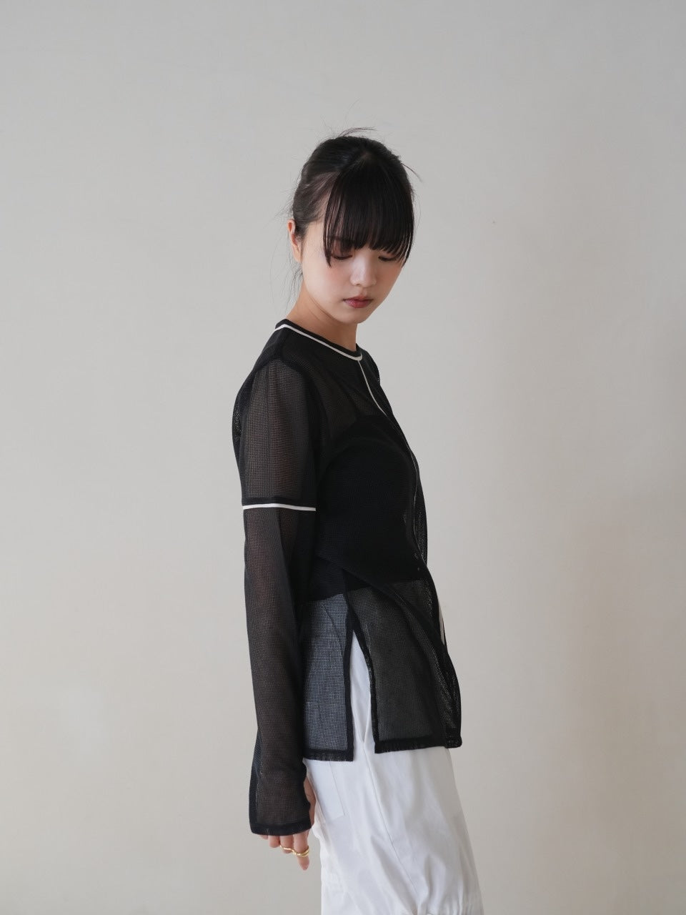 line mesh pullover