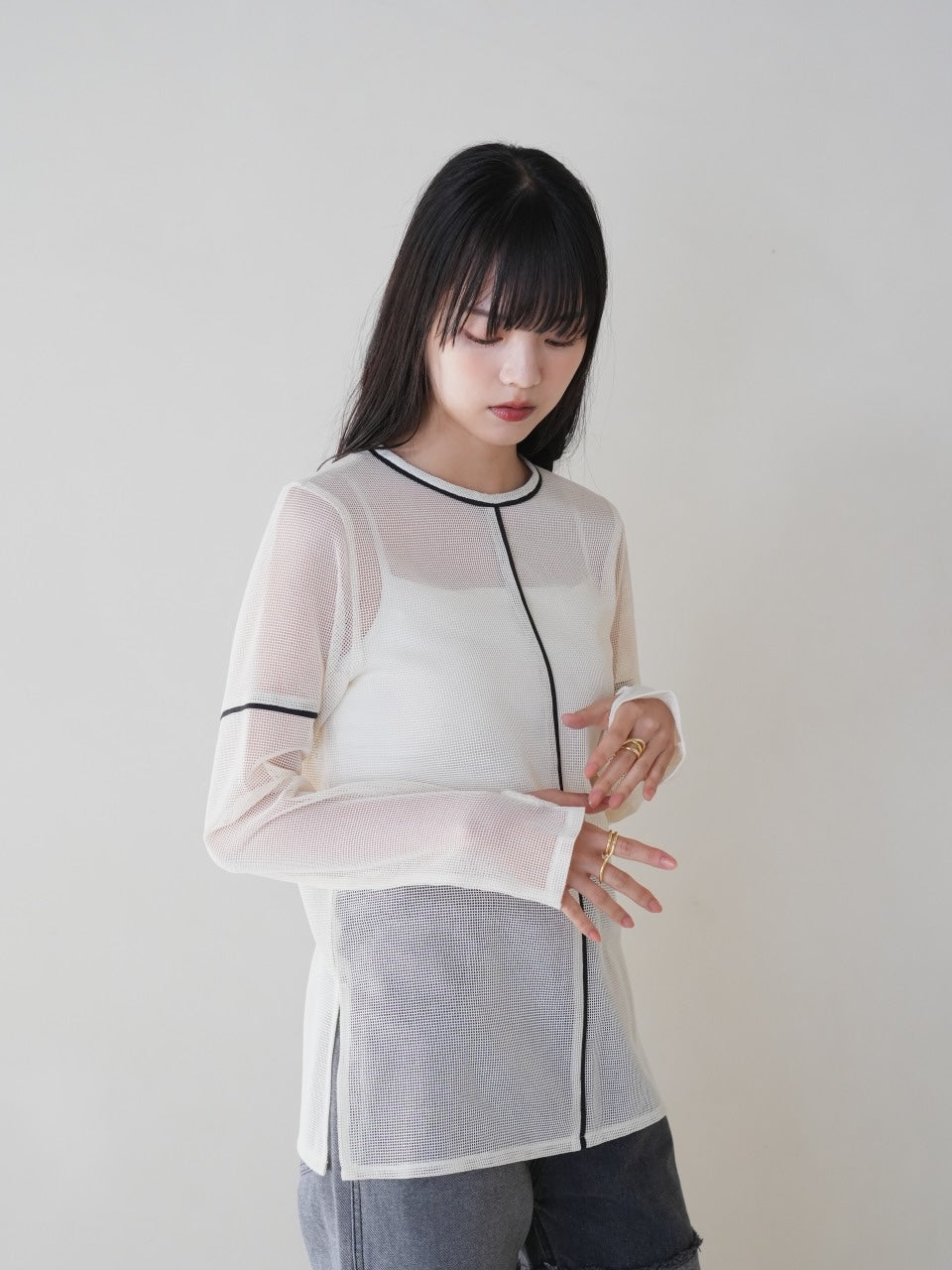 line mesh pullover