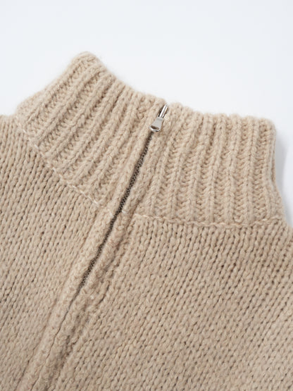 back letter zip knit