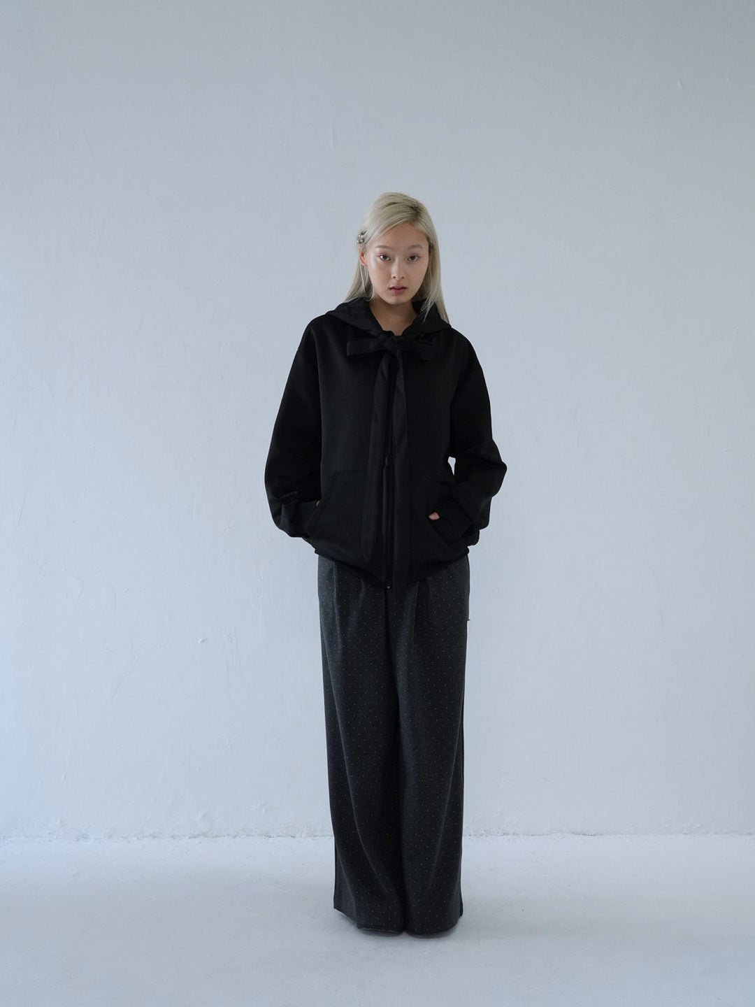 【 10月上旬発送予定 】ribbon zip-up hoodie