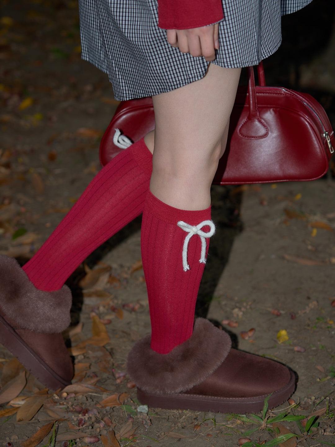 knee-high ribbon socks