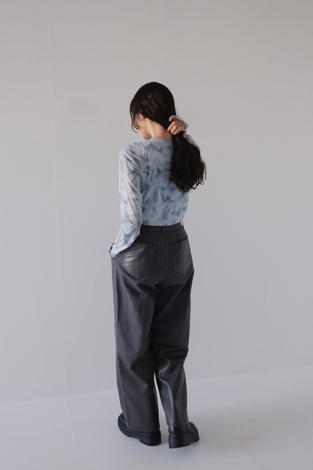 fake leather switching pants