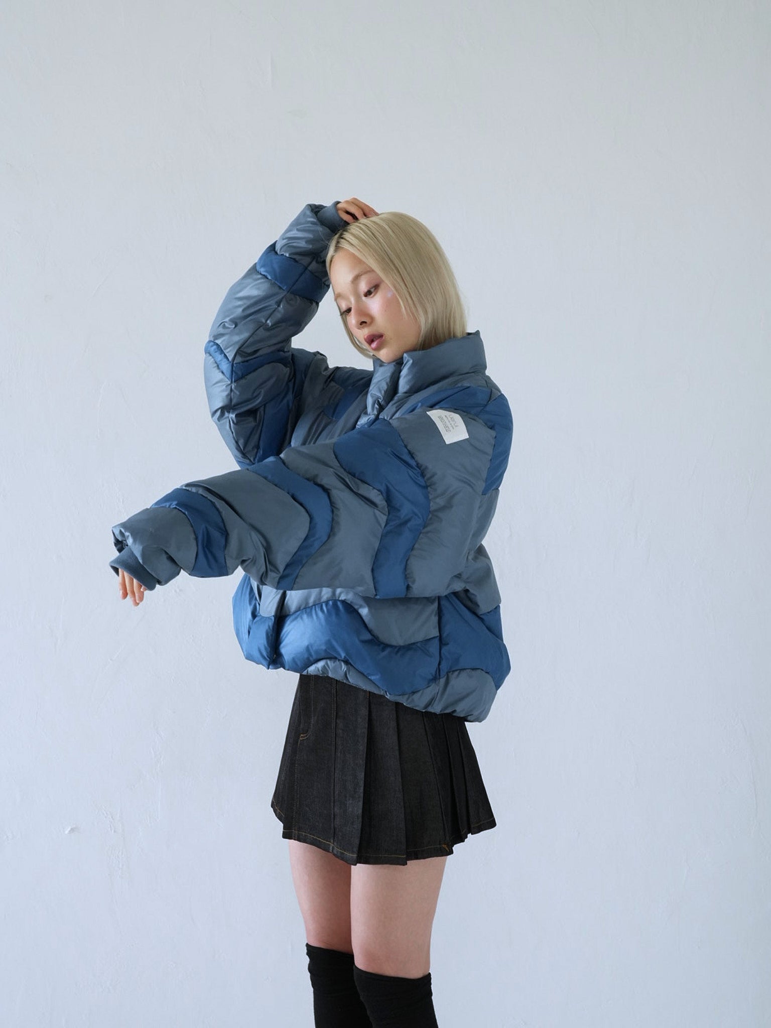 【y6】Uenui ウニュイ ウェーブバイカラーダウンジャケット 11月上旬発送予定 】wave bicolor down jacket – Uenui