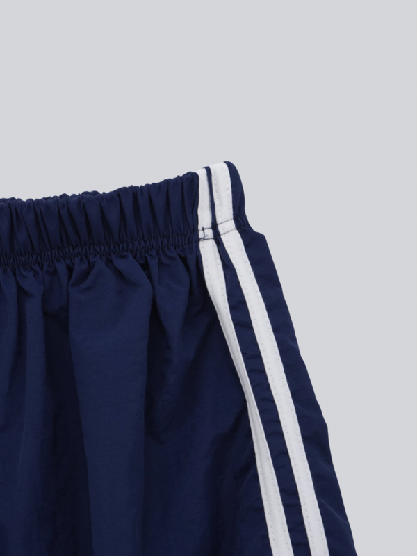line short pants