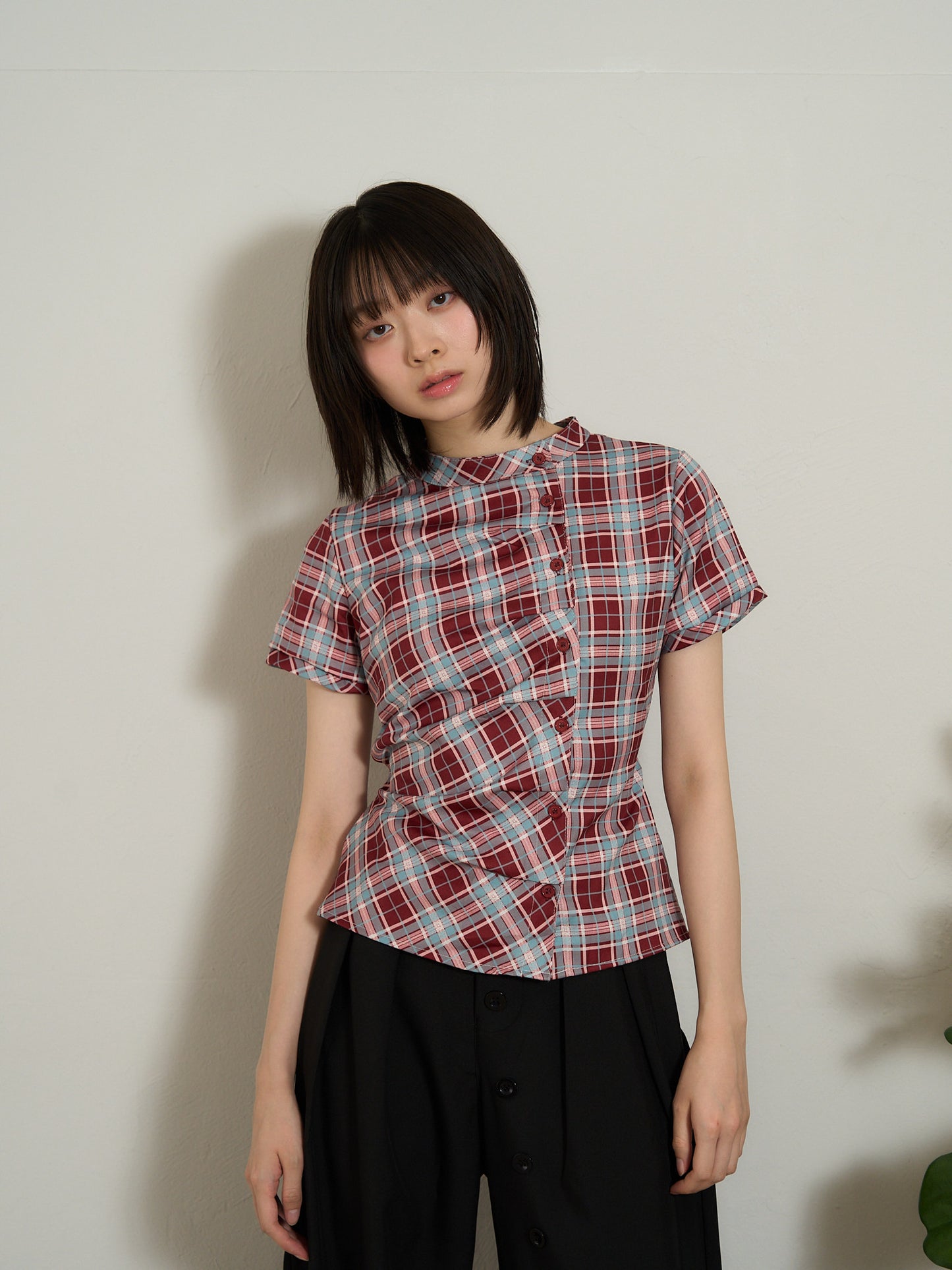 twist button check top