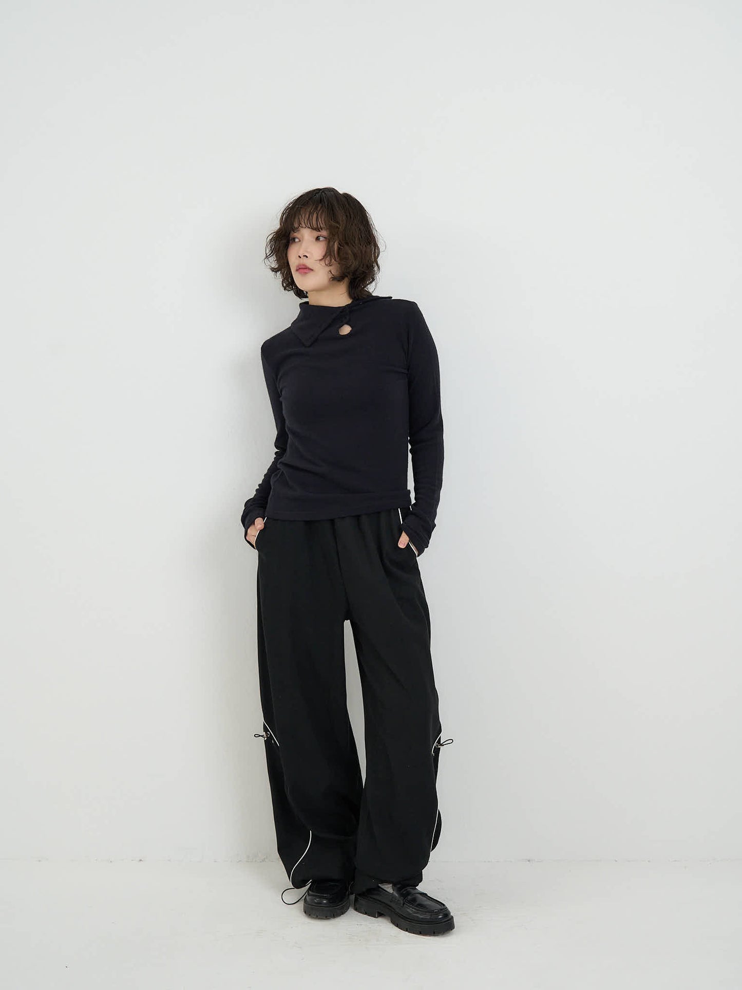button high neck knit
