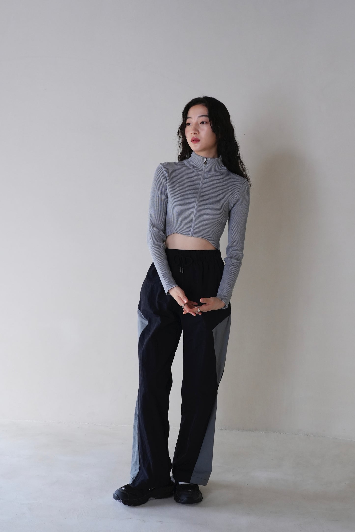 zip cropped knit