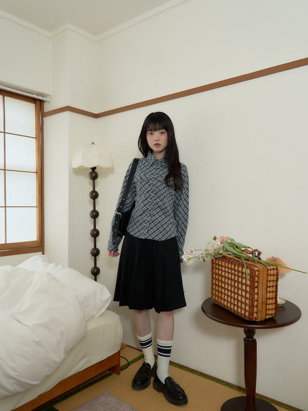 soft plaid cropped shirt