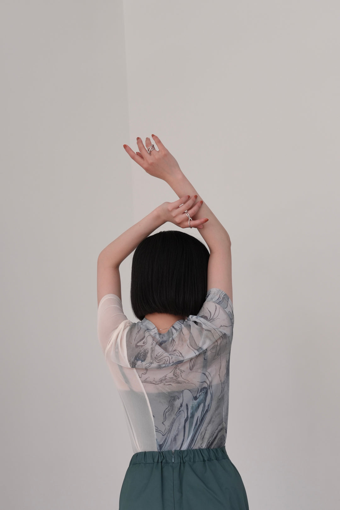 marble sheer switching tops