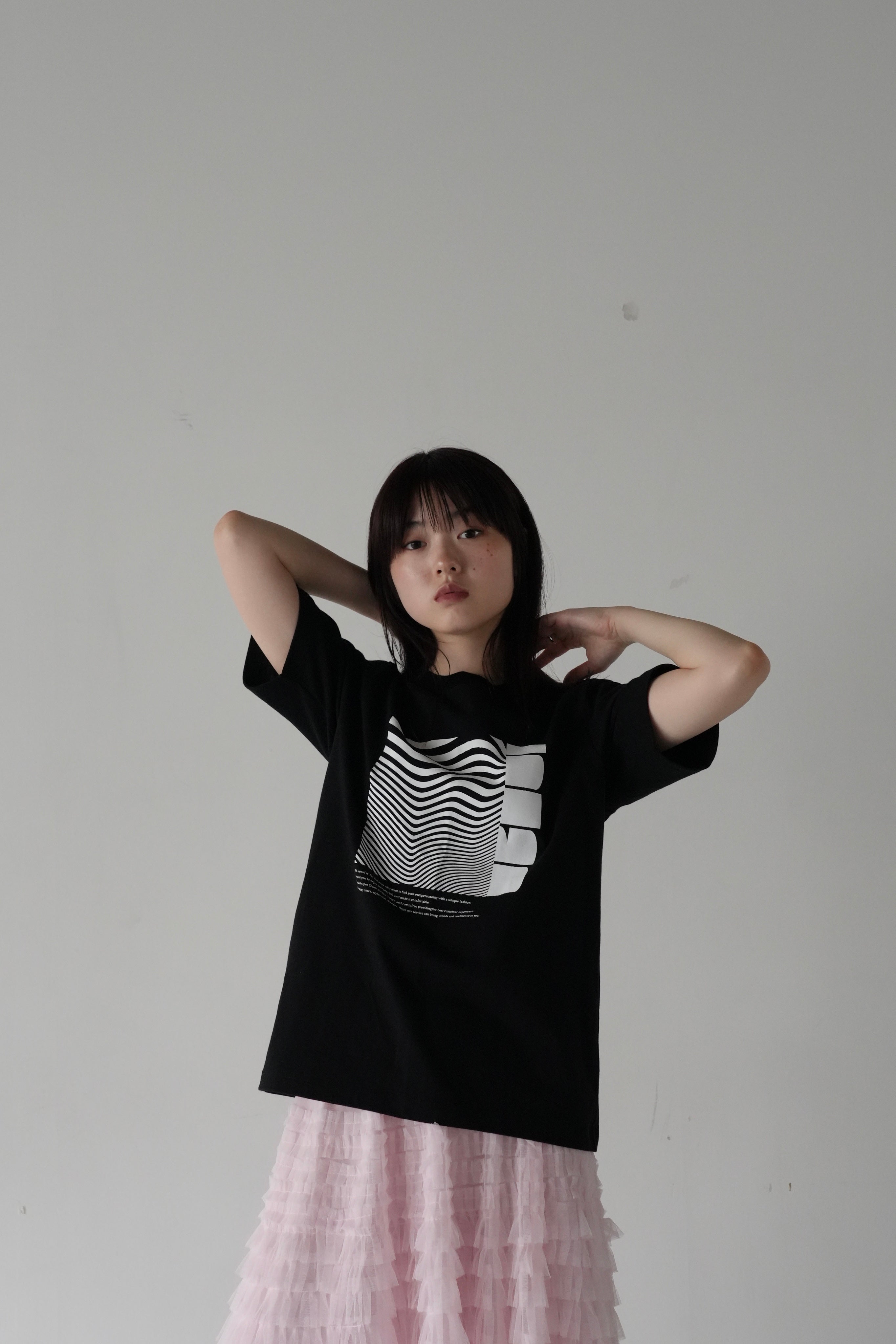 marble motif graphic T