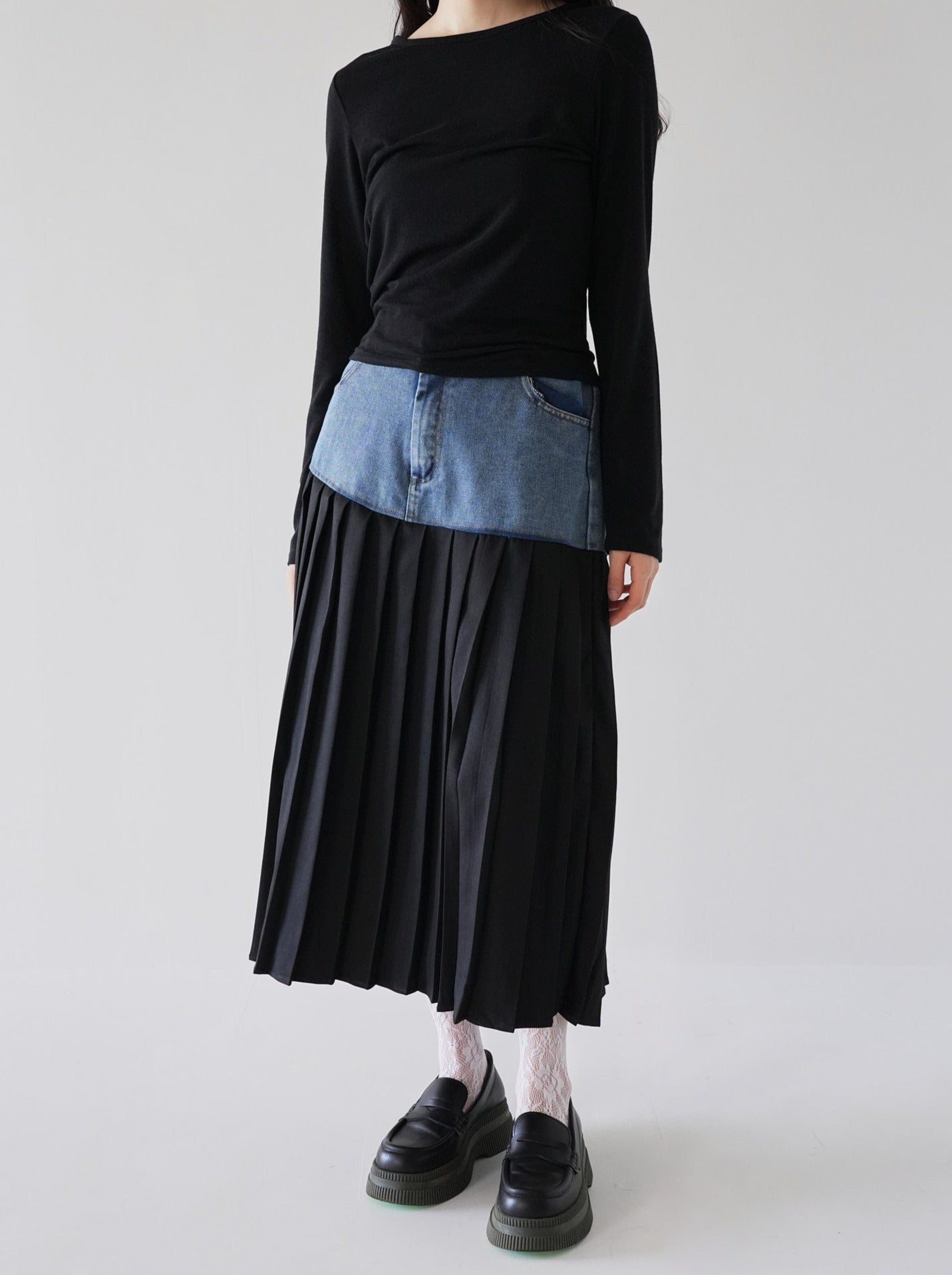 diagonal denim  pleats skirt