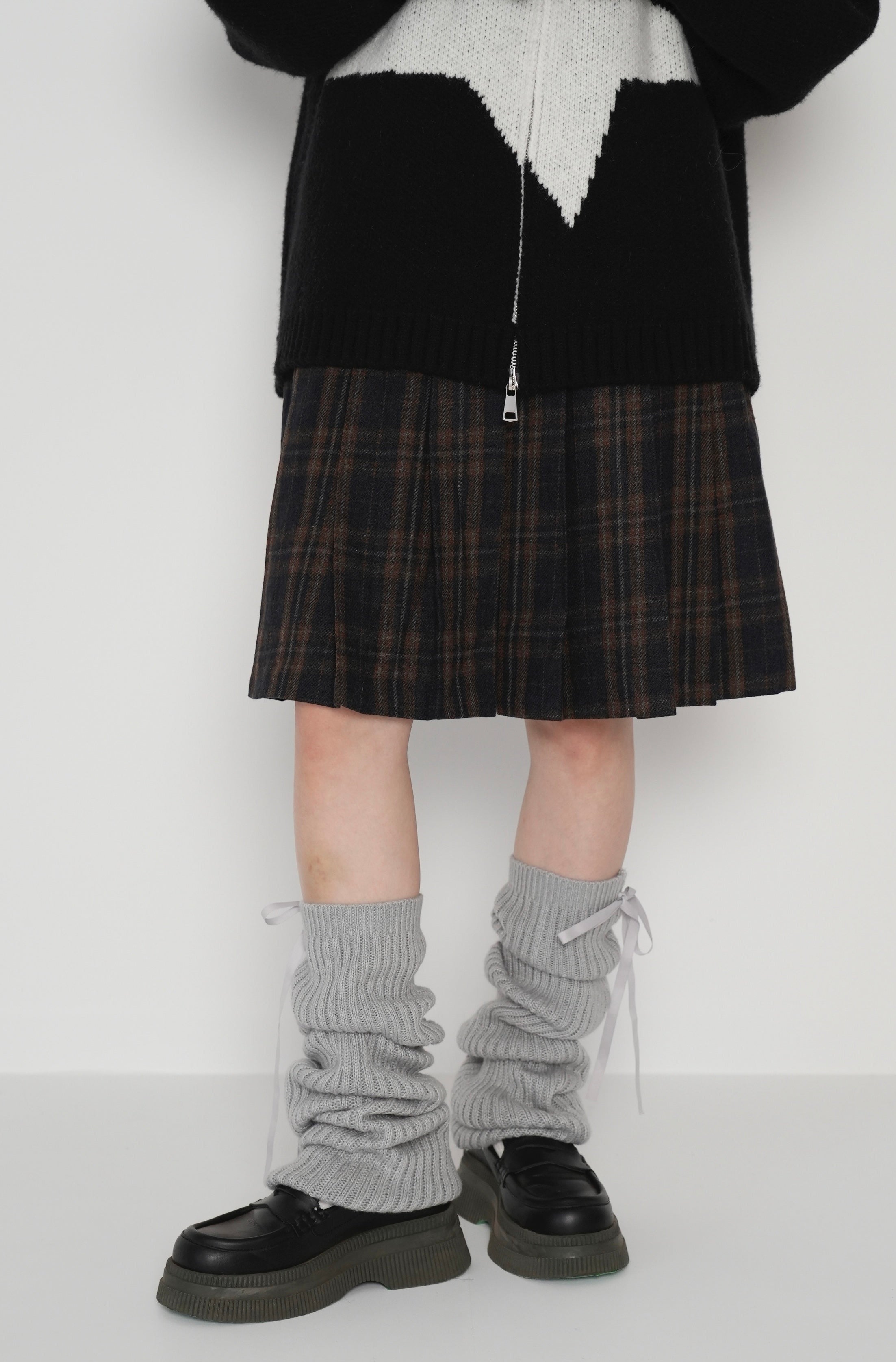 check pleats skirt – Uenui