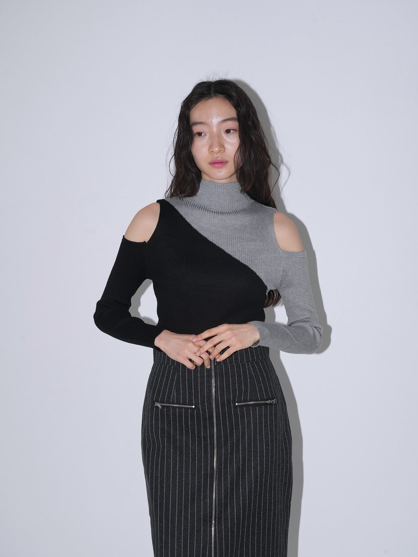 two tone shoulder hole knit