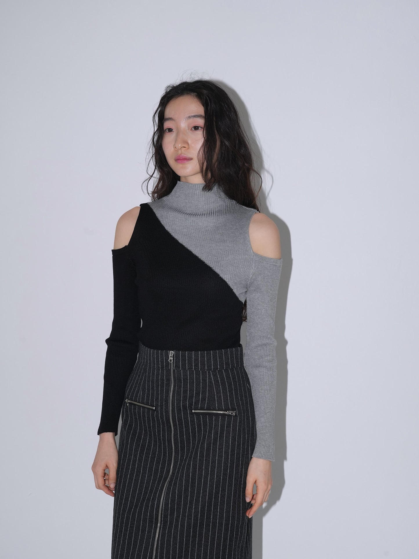 two tone shoulder hole knit