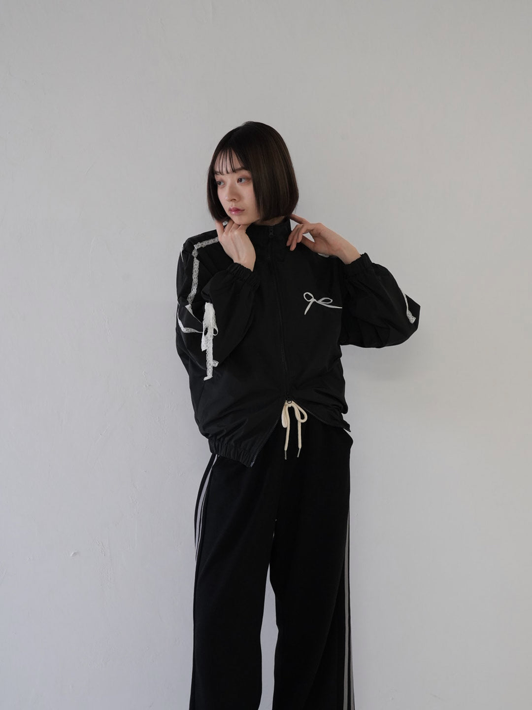 side lace line blouson