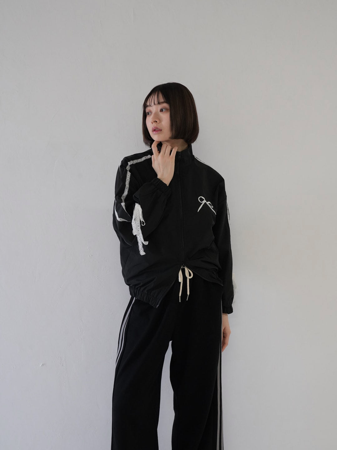 side lace line blouson