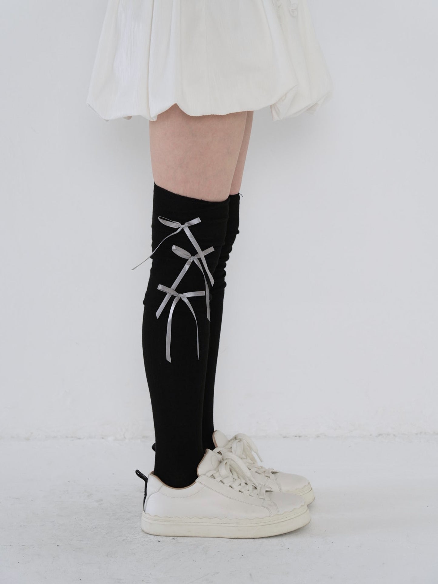 slouchy tie-up thigh socks