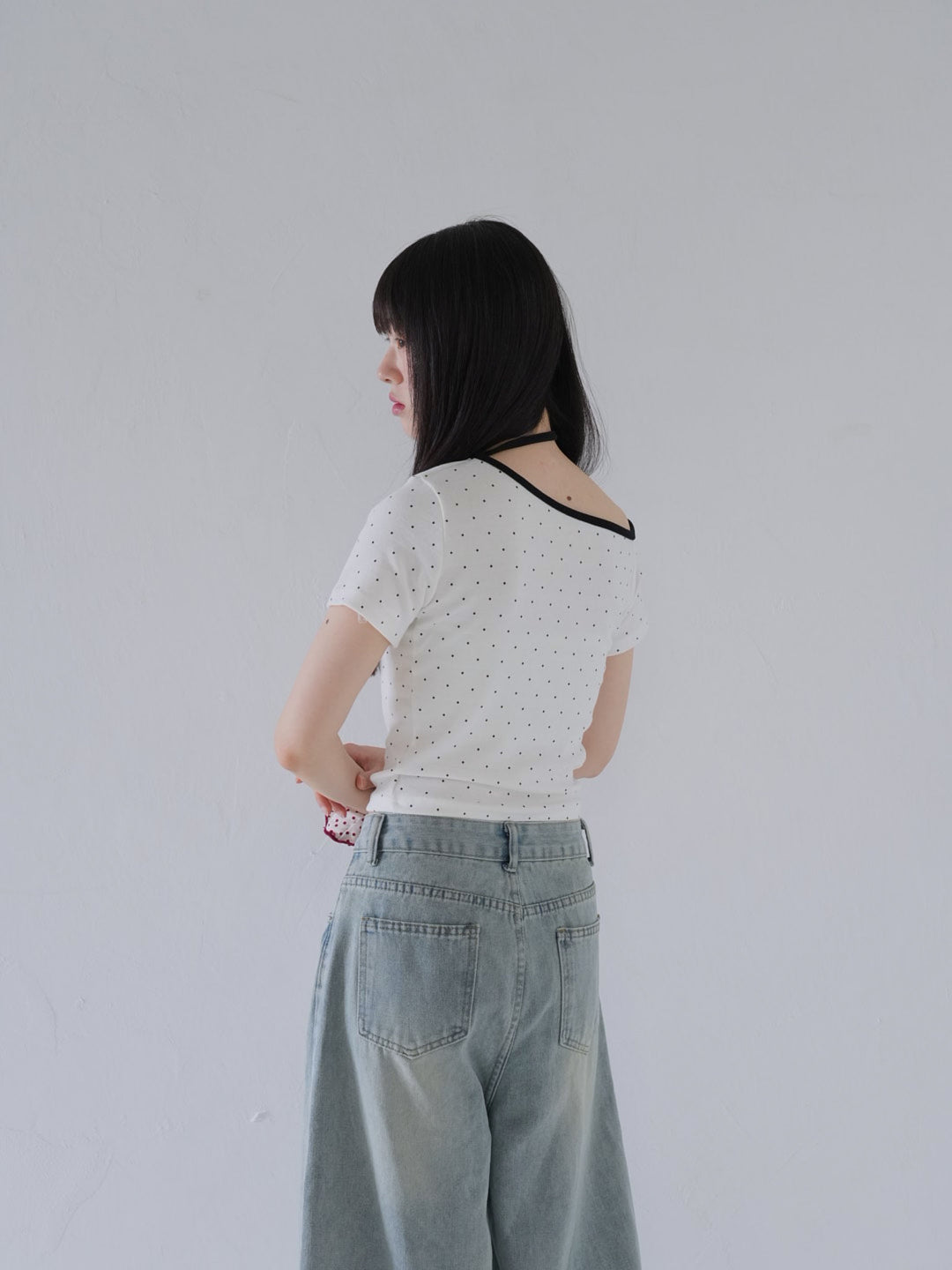 dot ribbon neck tee