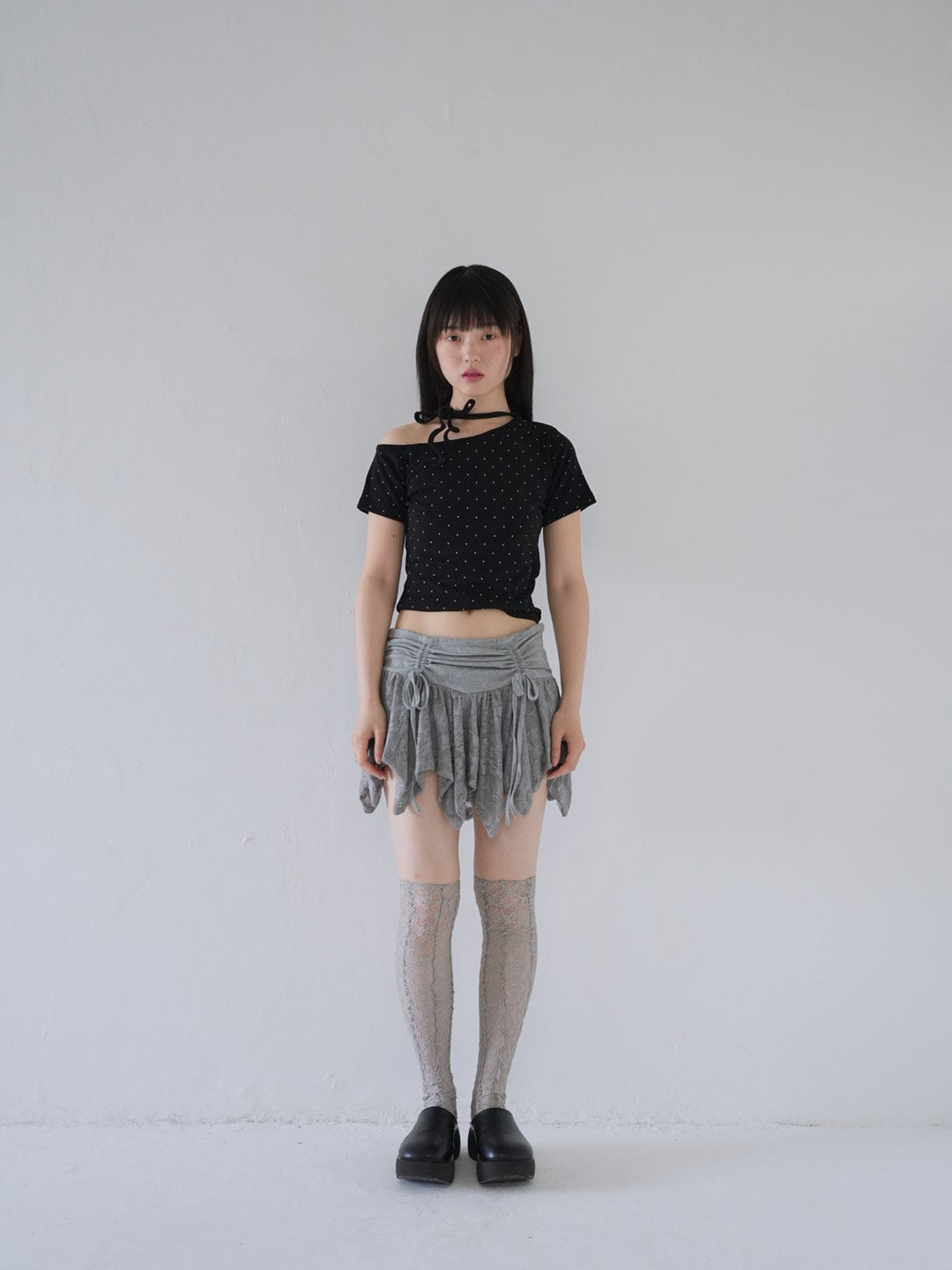 dot ribbon neck tee