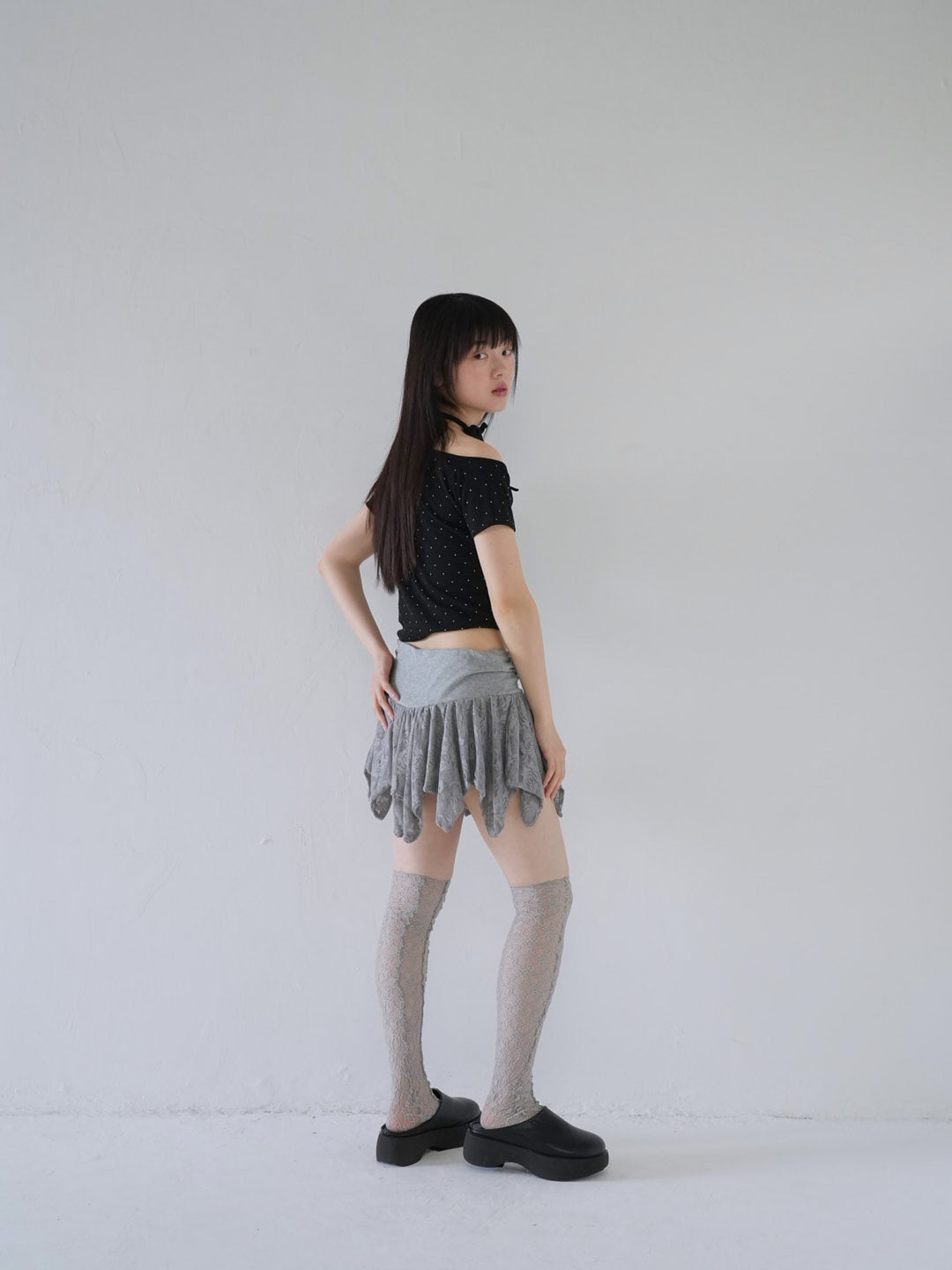 dot ribbon neck tee