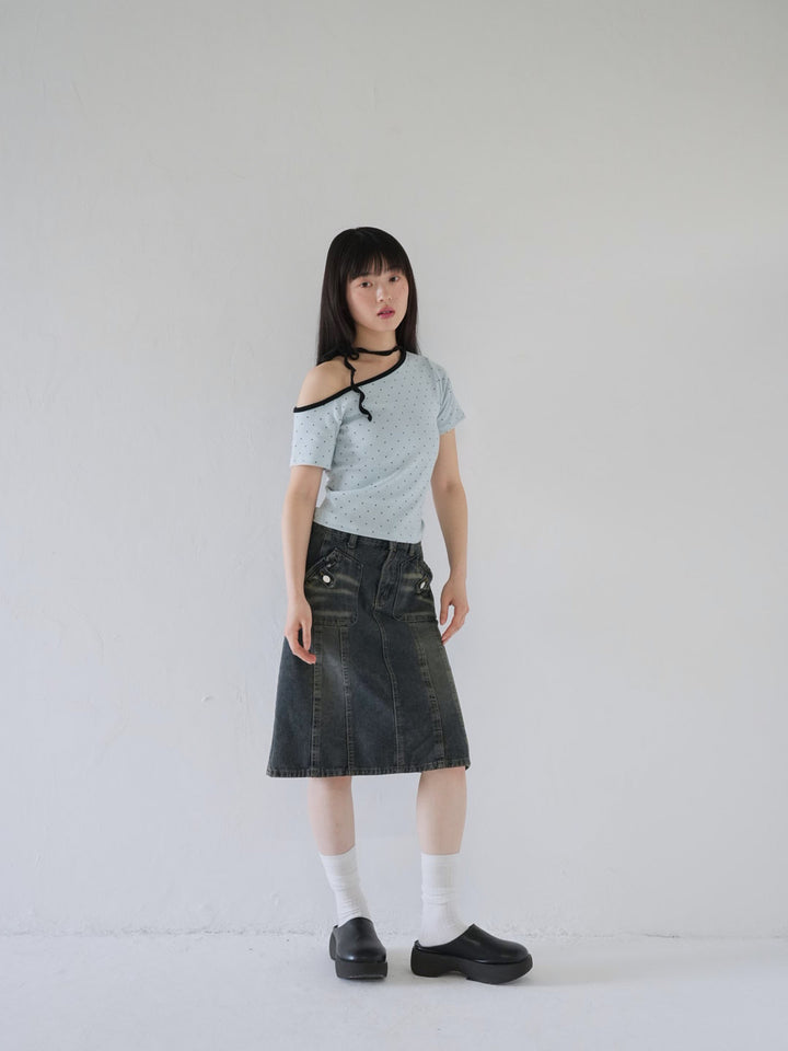 dot ribbon neck tee