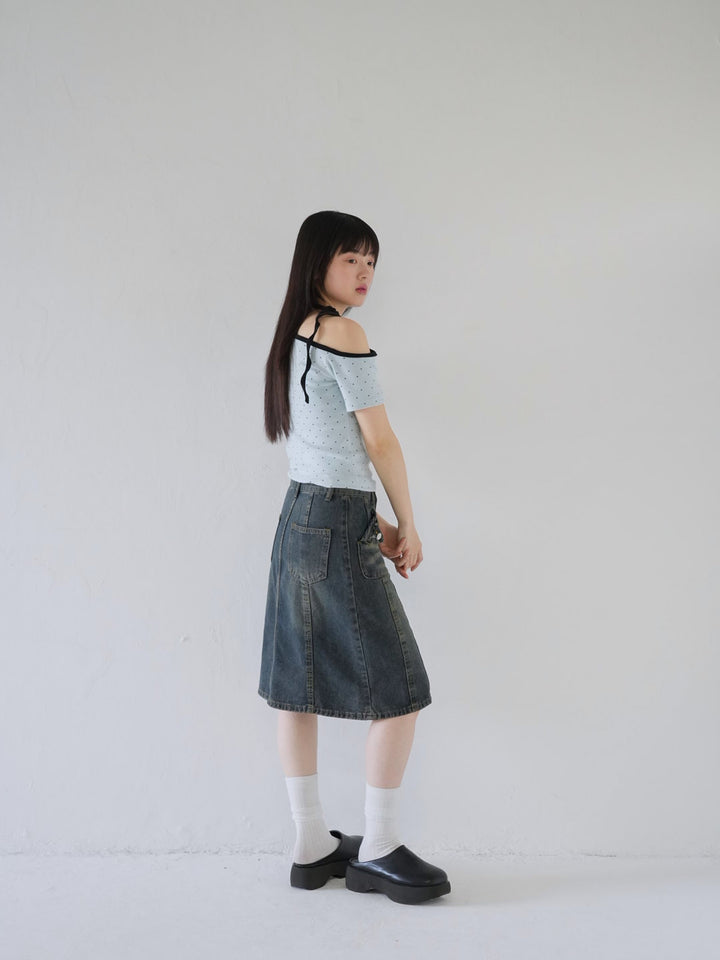 dot ribbon neck tee