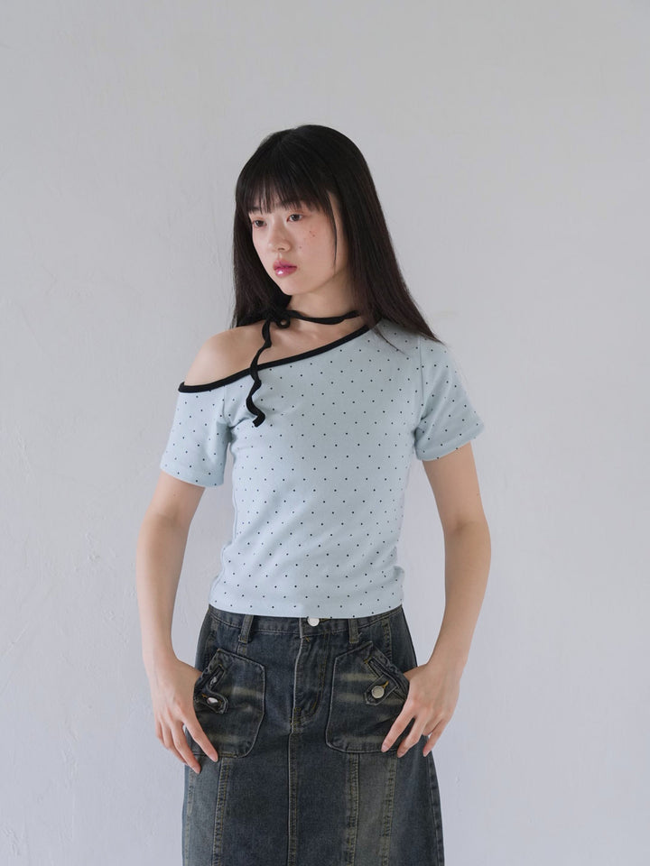 dot ribbon neck tee