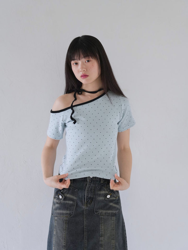 dot ribbon neck tee