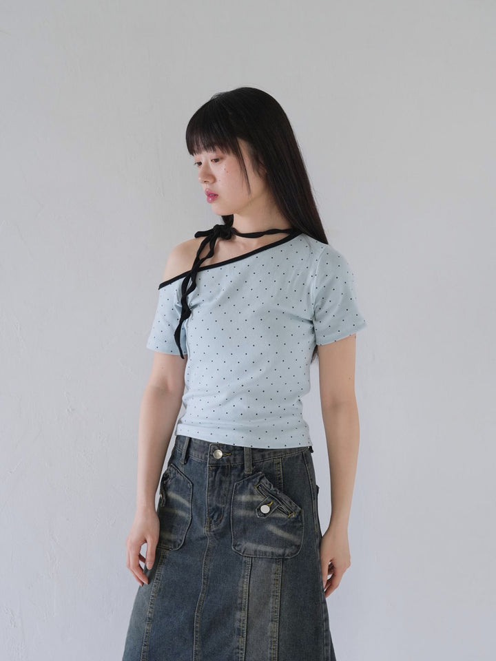 dot ribbon neck tee