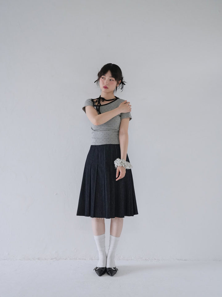 dot ribbon neck tee