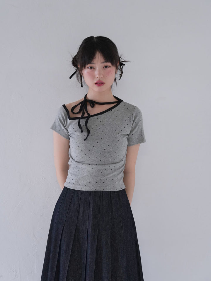 dot ribbon neck tee