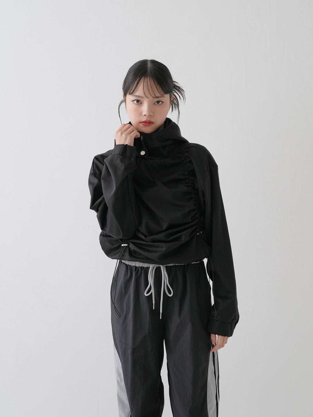 【9月10日発送予定】drawstring gather hoodie