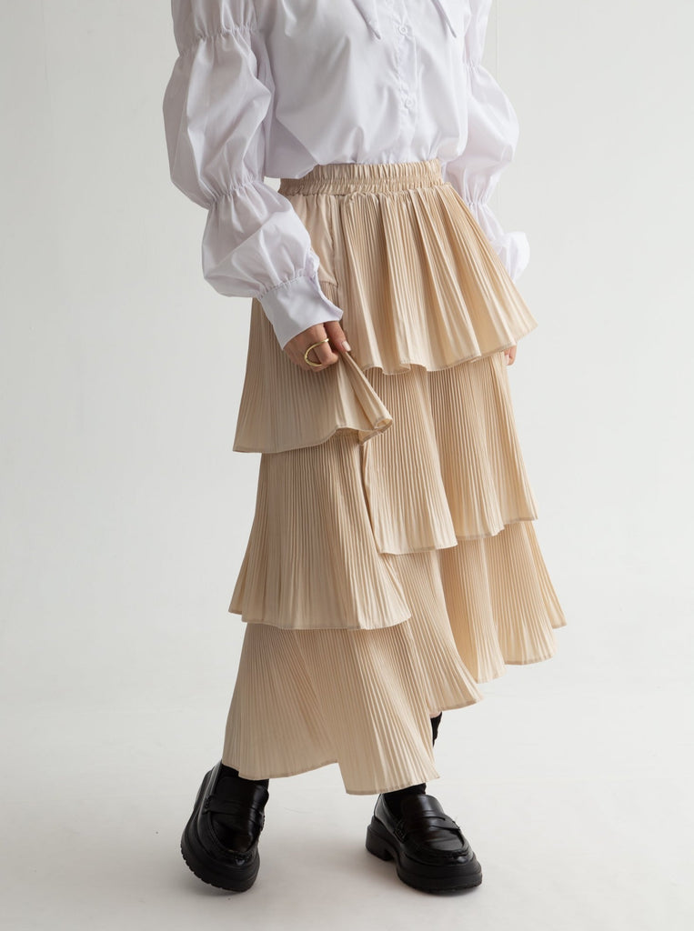 【他店完売品】新品未使用unique frill skirt beige