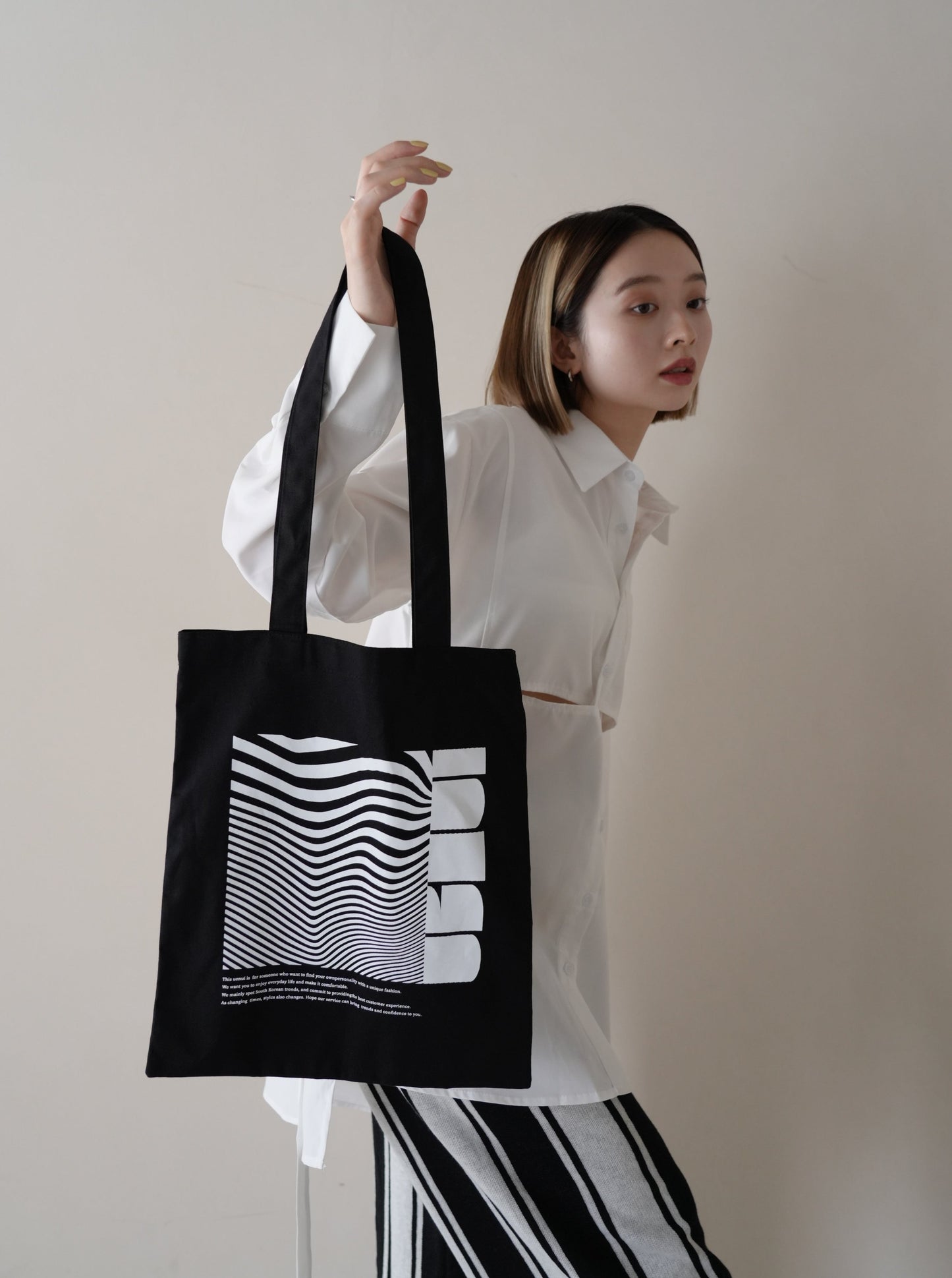 marble motif totebag