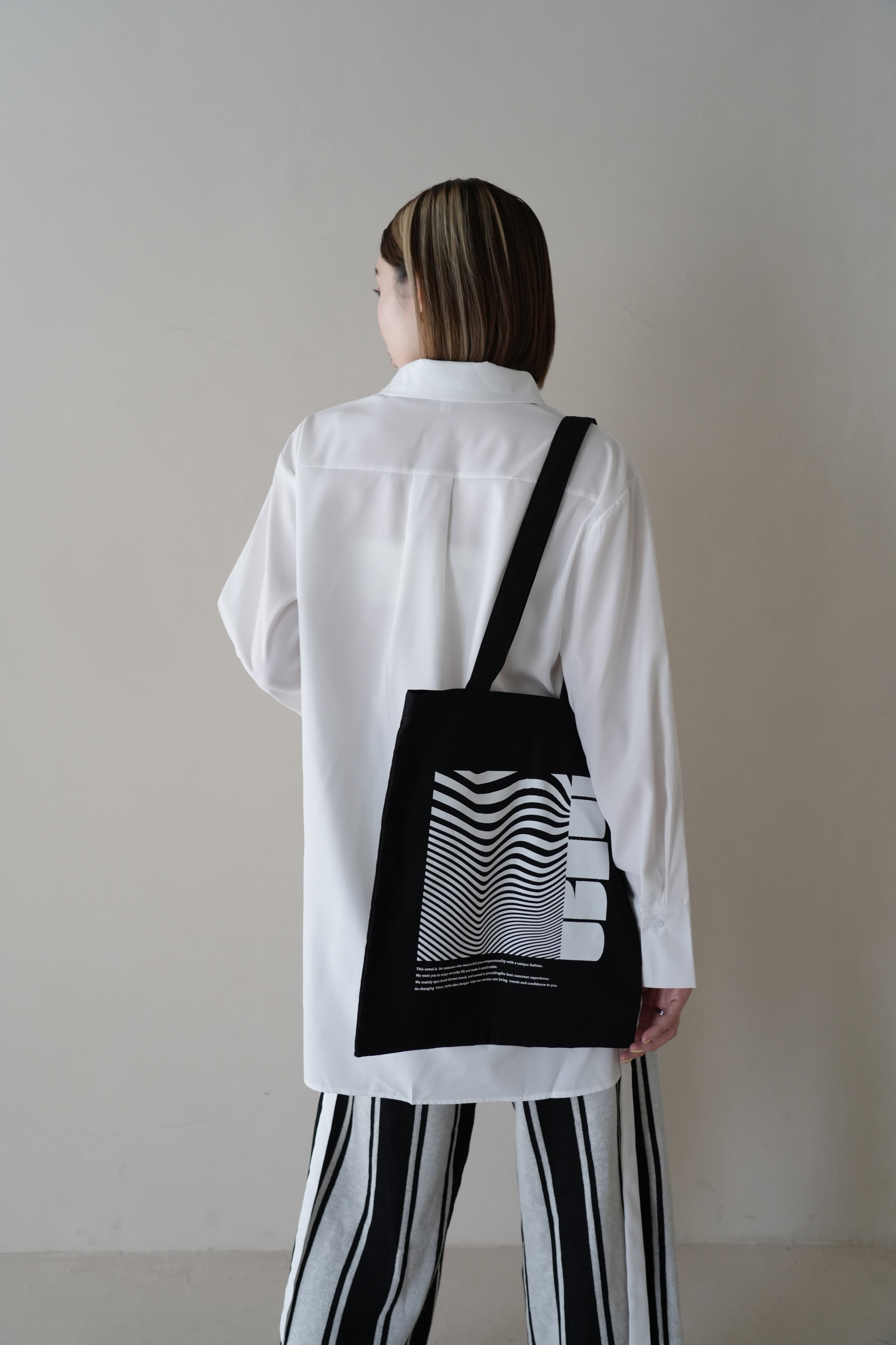 marble motif totebag