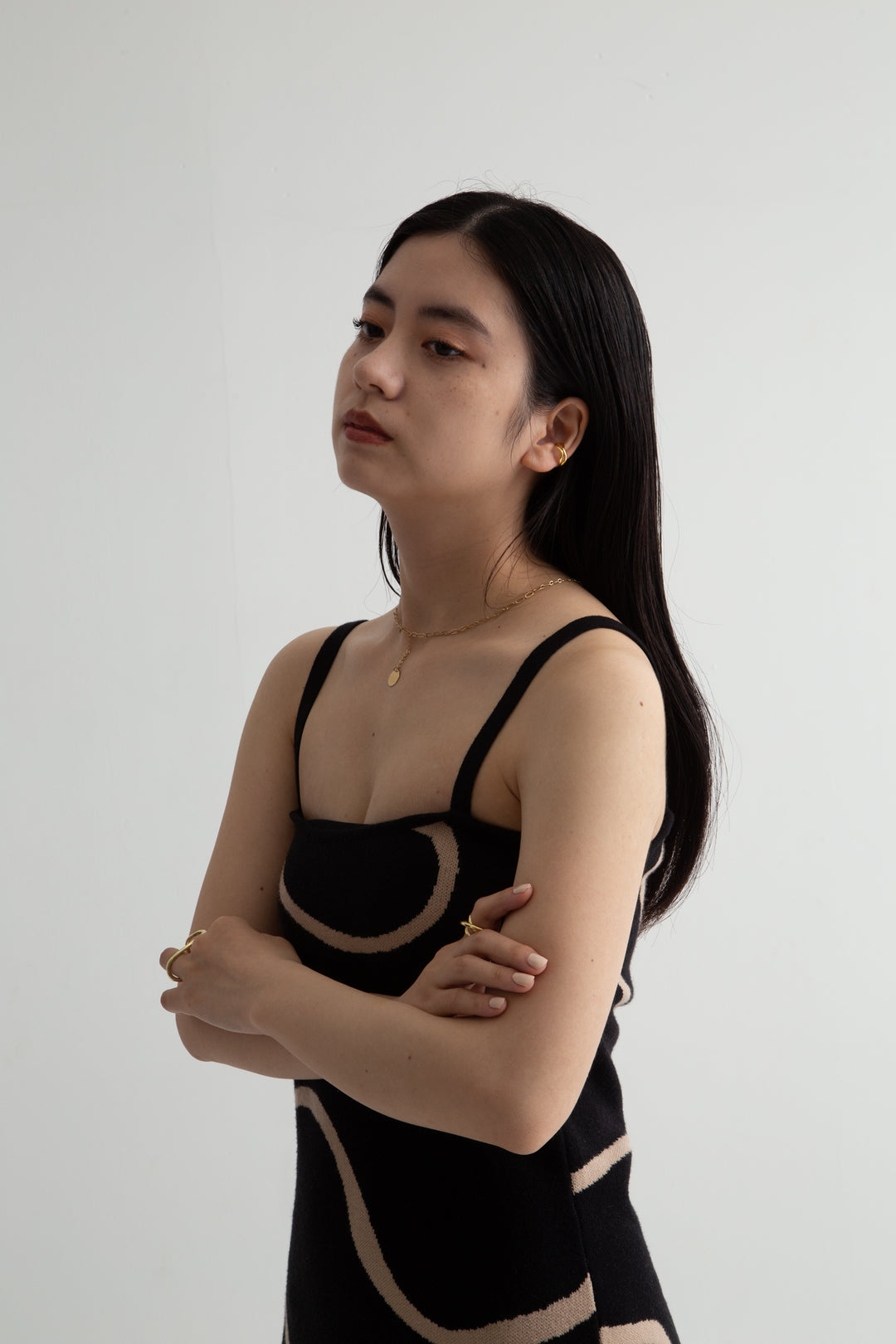 shake moon necklace